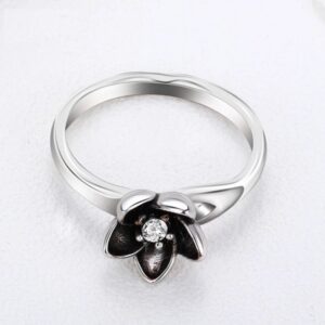 Fashion Daisy Crystal Ring - Image 4