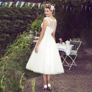 Scoop Neck Sleeveless Wedding Dress - Image 4