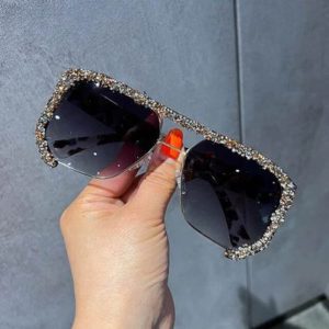 Luxury Vintage Sunglasses 2023 - Image 3