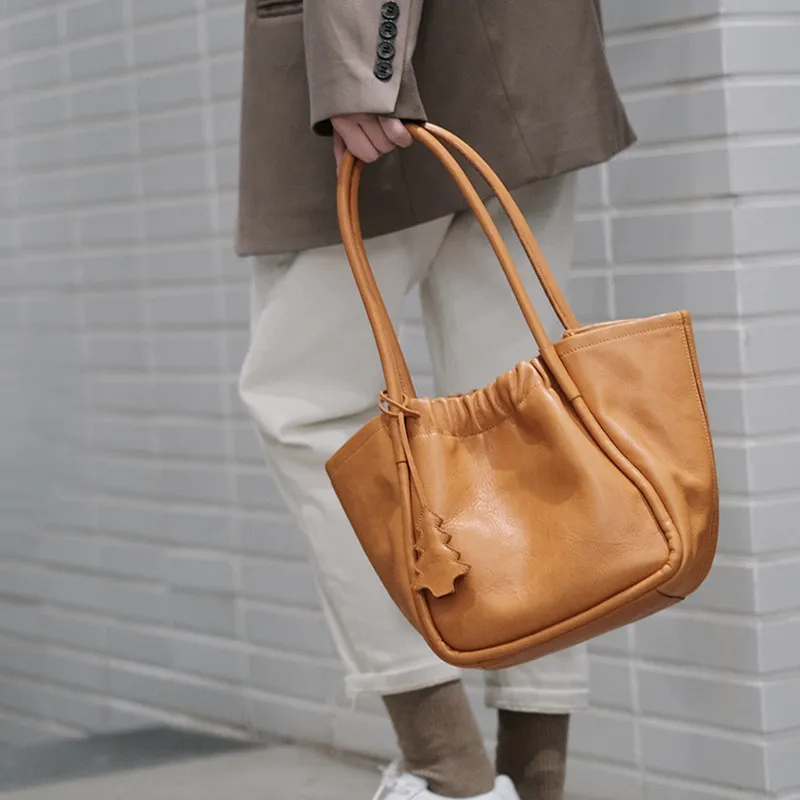 Special-Interest Design Leather Pleated Underarm Tote Bag