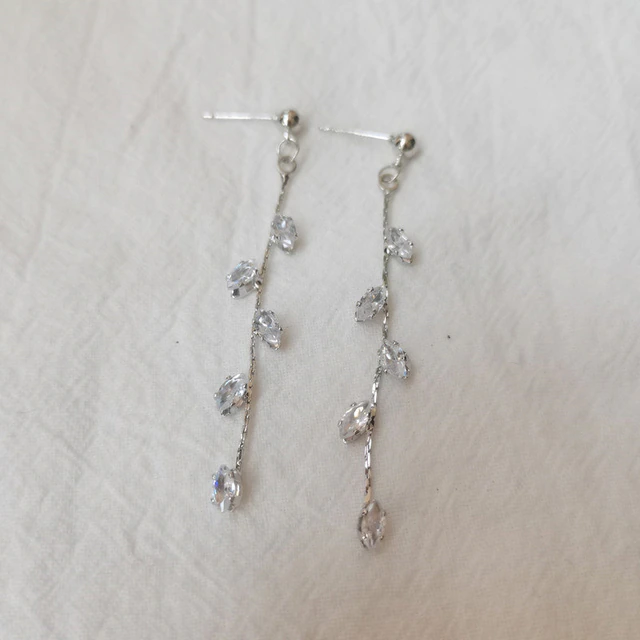 Long Silver Plated Crystal Exquisite Luxury Earrings