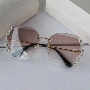 Luxury Designer Diamond Rimless Sunglasses - Image 2