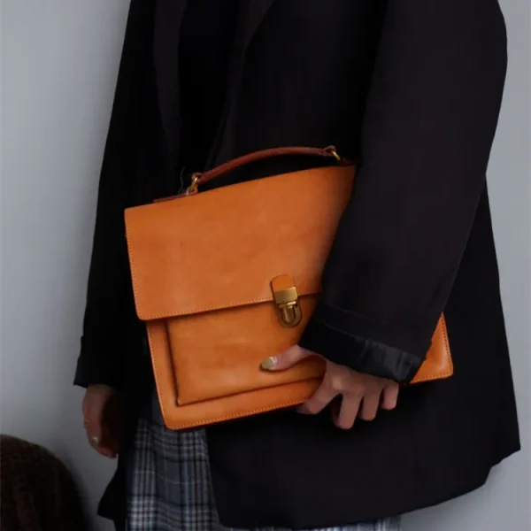 New Vintage Top Layer Cowhide Leather Large Capacity Handbag - Image 4