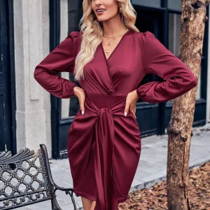 Casual and Comfortable V-neck Solid Color Waist Tie Long Sleeve Dress