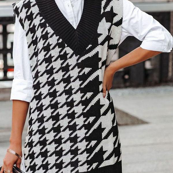 Women Pullover Sweater Black Split Front Plaid V-Neck Sleeveless Oversized Acrylic Sweaters