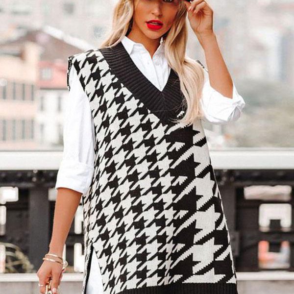 Women Pullover Sweater Black Split Front Plaid V-Neck Sleeveless Oversized Acrylic Sweaters