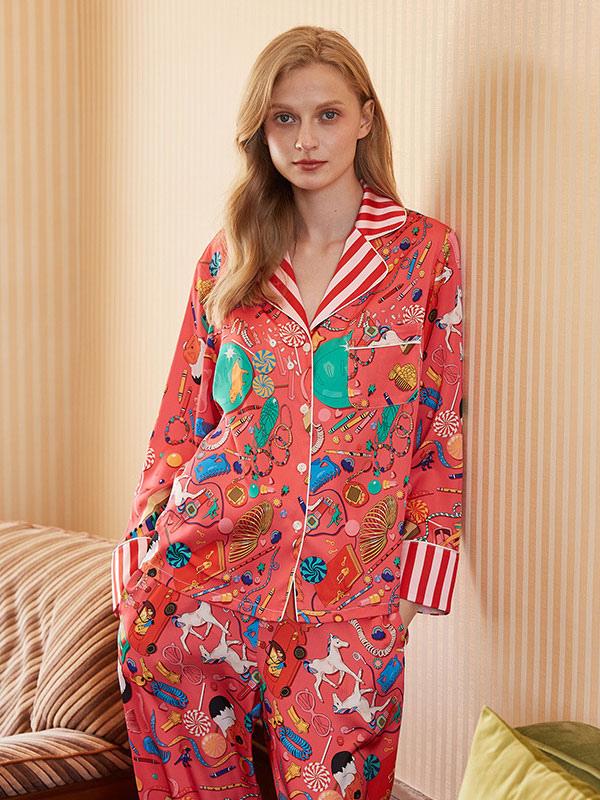 Allover Printed Pajamas Long Sleeves Front Button Pockets Women's Pyjamas