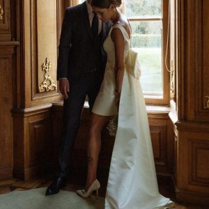 Short V-Neck Sleeveless Short Short Bridal Dresses - Image 5