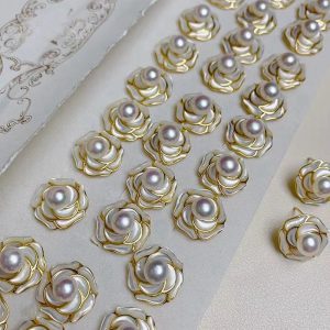 Camellia Shaped AKOYA Pearl Earrings Fashionable Retro High-end Jewelry - Image 3