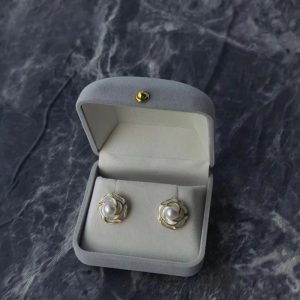 Camellia Shaped AKOYA Pearl Earrings Fashionable Retro High-end Jewelry - Image 4