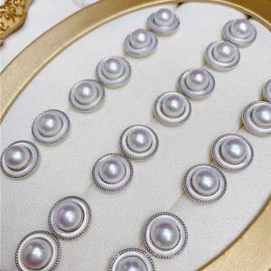 Hepburn Ear Nails Atmosphere Premium Antique Earrings - Image 2