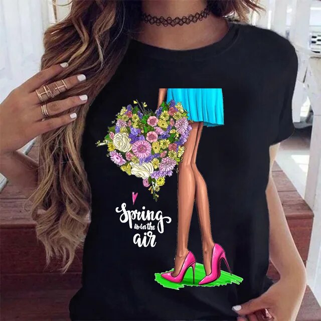 Summer Breeze Women’s Sunflower T-Shirt – Casual Comfort in Style