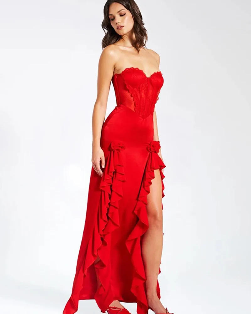 Designer Strapless Evening Dress with Lace Embellishment and Leg-Flaunting Split