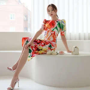 Sophisticated Boho Print Dress Knee-Length with Classic O-Neck for Fashion-Forward Women - Image 5