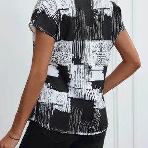 V-Neck Short Sleeve Full Print Dolman Sleeve Tops - Image 3
