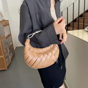 Elegant Solid Half Moon Pu Leather Silt Pocket Crossbody Shoulder Handbags - Image 3