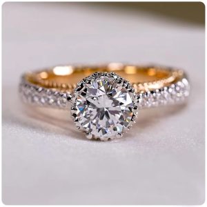 Two-color Hollowed Ladies Halo Exquisite Ring - Image 2