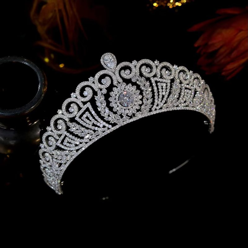 Vintage Tiara Cubic Zirconia Silver Crystal Bridal Wedding Crown - Image 5