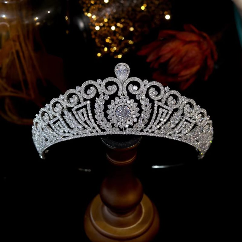 Vintage Tiara Cubic Zirconia Silver Crystal Bridal Wedding Crown - Image 2