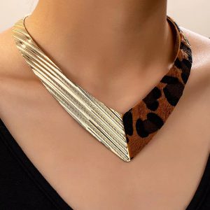 Trendy Geometric V-shaped Collar Leather Leopard Print Simple Necklace